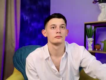 See _shadownoir_ online Now @ fapping.uk