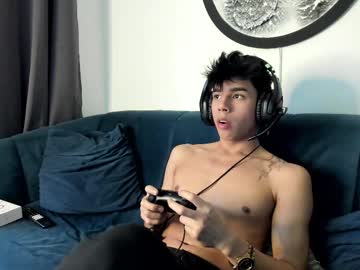 See Andrew_twink18 online Now @ fapping.uk