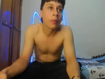 See Badboy420_ online Now @ fapping.uk