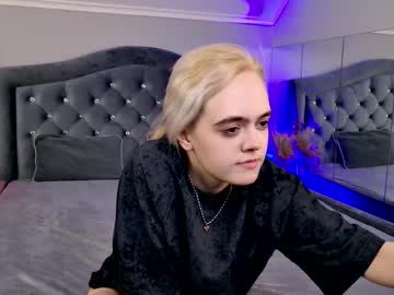 See Bambi_bloom_ online Now @ fapping.uk