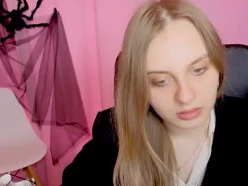 See Bella_swonn_ online Now @ fapping.uk