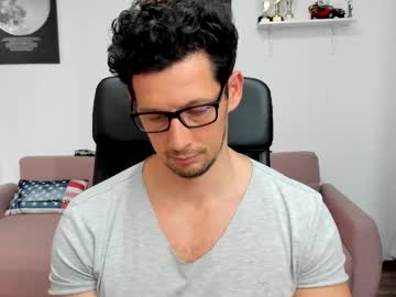 See Brutusk1 online Now @ fapping.uk