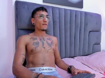 See Dennis_kinsey online Now @ fapping.uk