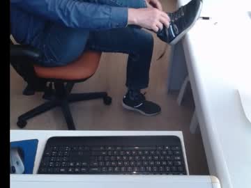 See Dutchpornking2 online Now @ fapping.uk