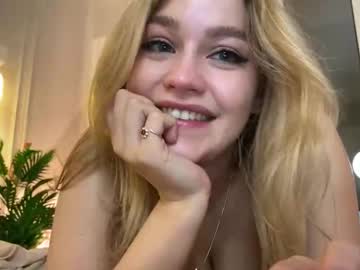 See Elixiirr online Now @ fapping.uk