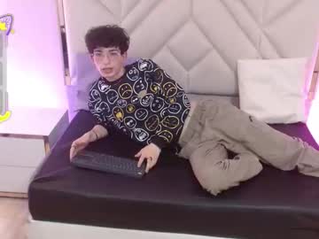 See Kai_tay1 online Now @ fapping.uk