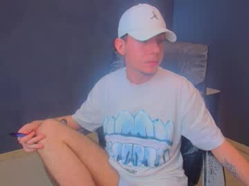 See Krewvaughn online Now @ fapping.uk