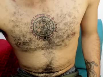 See Lucas4me online Now @ fapping.uk