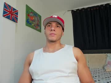 See Max_valiant online Now @ fapping.uk