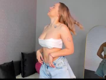 See Melissaking_ online Now @ fapping.uk