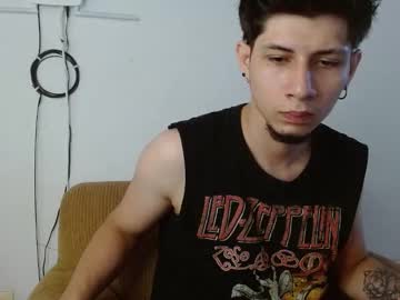 See Mistermike_69 online Now @ fapping.uk