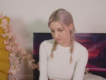 See Moonliora online Now @ fapping.uk