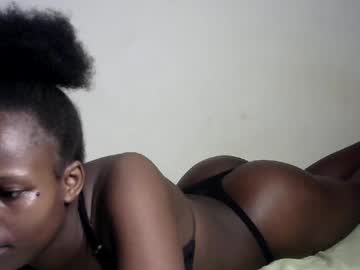 See Prettymelly_ online Now @ fapping.uk
