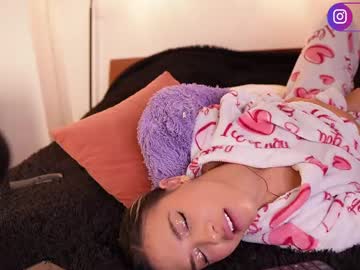 See R4veenn online Now @ fapping.uk
