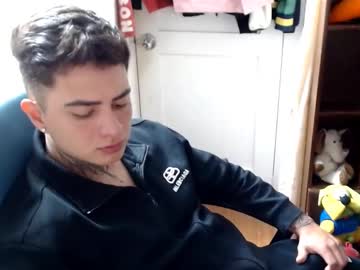 See Santi_ss online Now @ fapping.uk