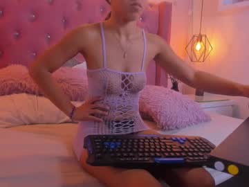 See Selene_noir_ online Now @ fapping.uk