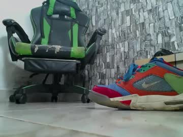 See Srfindomfeet_ online Now @ fapping.uk