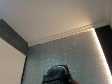 See Toower_ online Now @ fapping.uk