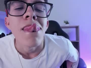 See Tylercross_ online Now @ fapping.uk