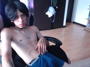 See Xice_boy online Now @ fapping.uk