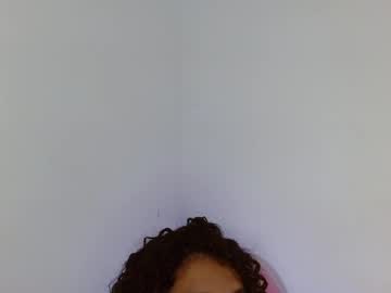 See Yulissa18 online Now @ fapping.uk